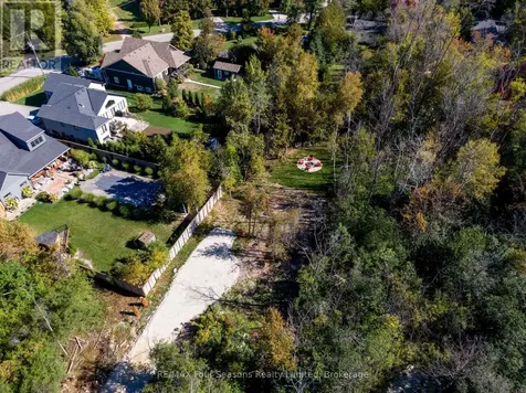9746 Beachwood Road Collingwood ON L9Y 0X2