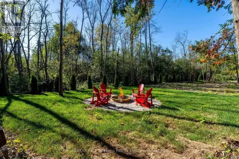 9746 Beachwood Road Collingwood ON L9Y 0X2