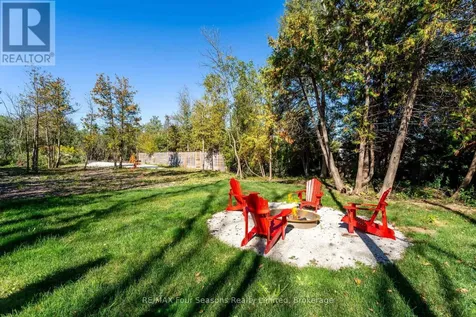 9746 Beachwood Road Collingwood ON L9Y 0X2