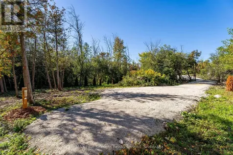 9746 Beachwood Road Collingwood ON L9Y 0X2