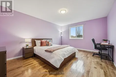 64 Milson Crescent Guelph (kortright Hills) ON N1C 1G7