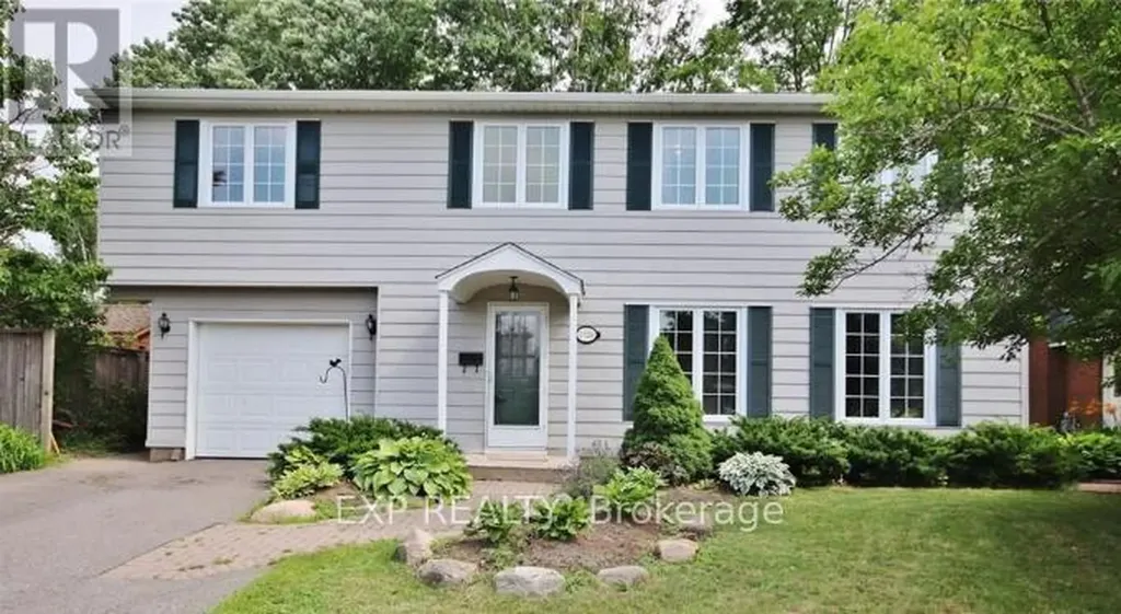1326 Fontenay Crescent Ottawa ON K1V 7K8