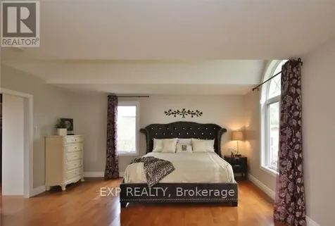 1326 Fontenay Crescent Ottawa ON K1V 7K8