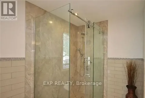 1326 Fontenay Crescent Ottawa ON K1V 7K8