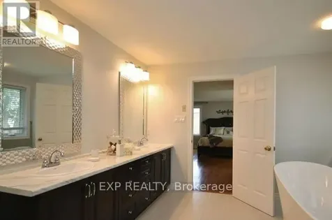 1326 Fontenay Crescent Ottawa ON K1V 7K8