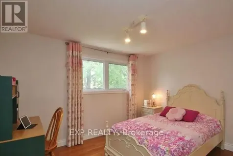 1326 Fontenay Crescent Ottawa ON K1V 7K8