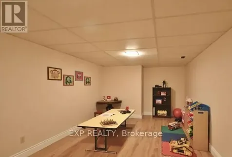 1326 Fontenay Crescent Ottawa ON K1V 7K8