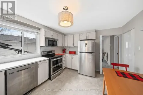 46 Seymour Avenue Ottawa ON K2E 6P2