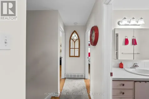 46 Seymour Avenue Ottawa ON K2E 6P2