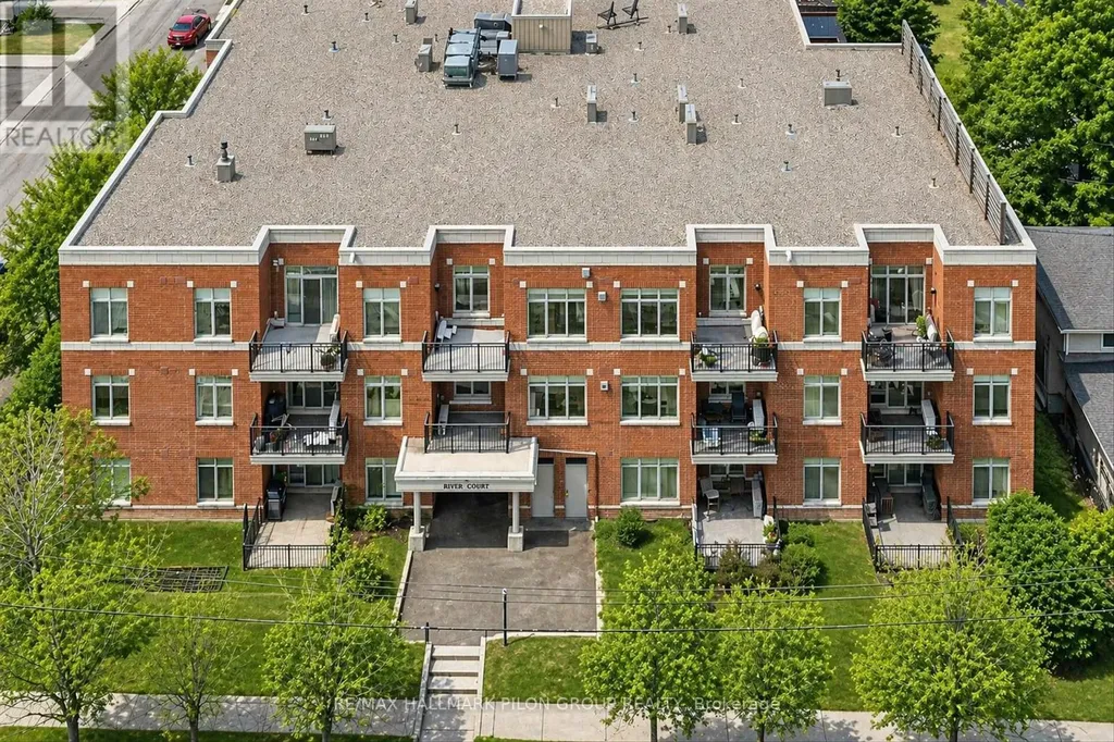 950 Marguerite Avenue Ottawa ON K1K 3T8
