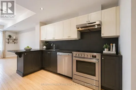 950 Marguerite Avenue Ottawa ON K1K 3T8