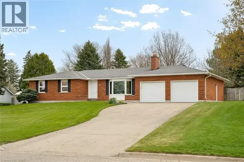 28 Strauss Court St. Agatha ON N0B 2L0