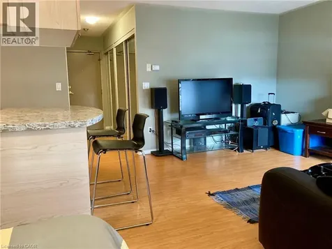 909 Bay Street Toronto ON M5S 3G2