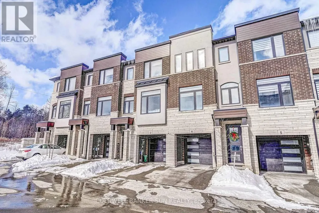 314 Equestrian Way Cambridge ON N3E 0E4