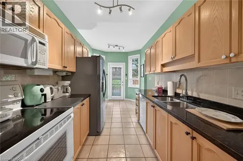 59 Riveroaks Drive Mount Hope ON L0R 1W0