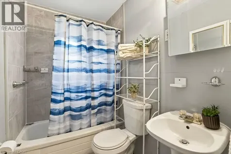 76 Margaret Avenue Stoney Creek ON L8G 3G5