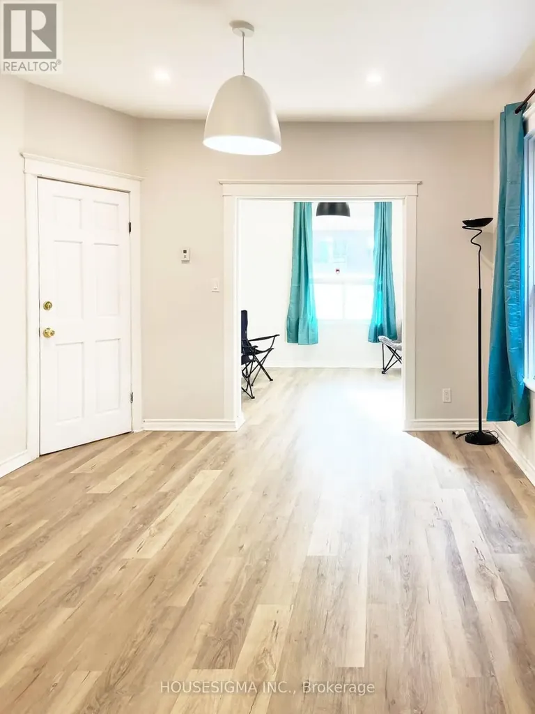 19 Erie Avenue Hamilton (stinson) ON L8N 2W5
