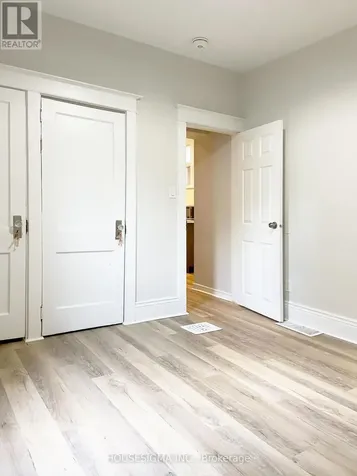 19 Erie Avenue Hamilton (stinson) ON L8N 2W5