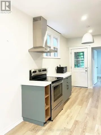 19 Erie Avenue Hamilton (stinson) ON L8N 2W5