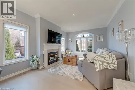 2389 Grand Oak Trail Oakville ON L6M 4V4
