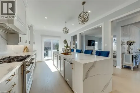 2389 Grand Oak Trail Oakville ON L6M 4V4