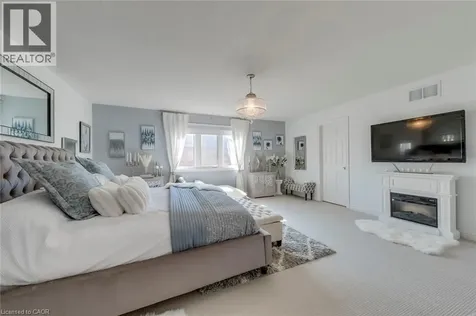 2389 Grand Oak Trail Oakville ON L6M 4V4