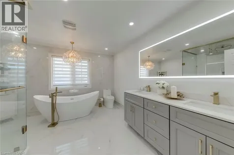 2389 Grand Oak Trail Oakville ON L6M 4V4
