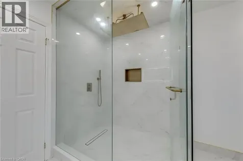 2389 Grand Oak Trail Oakville ON L6M 4V4