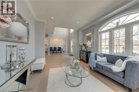 2389 Grand Oak Trail Oakville ON L6M 4V4