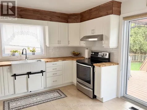 14 Treelawn Boulevard Perth ON K7H 3L9