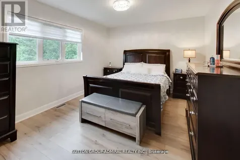 11 Club Court Wasaga Beach ON L9Z 1J8