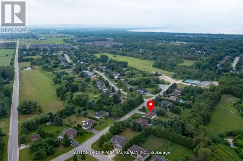 11 Club Court Wasaga Beach ON L9Z 1J8