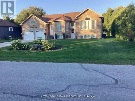 11 Club Court Wasaga Beach ON L9Z 1J8