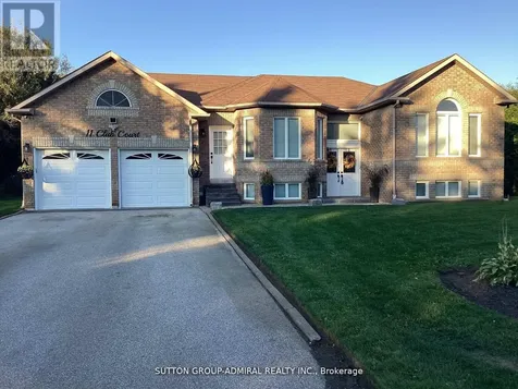 11 Club Court Wasaga Beach ON L9Z 1J8