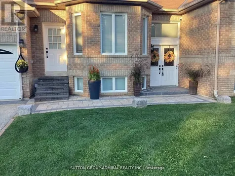 11 Club Court Wasaga Beach ON L9Z 1J8