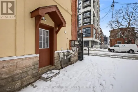 172 Cobourg Street Ottawa ON K1N 8H5