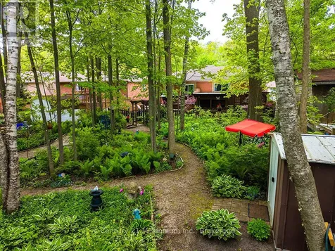 15 Brillinger Drive Wasaga Beach ON L9Z 1L4