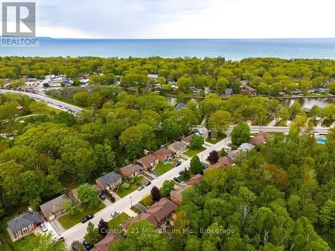 15 Brillinger Drive Wasaga Beach ON L9Z 1L4