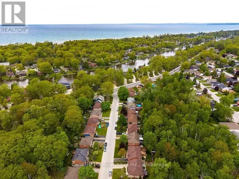 15 Brillinger Drive Wasaga Beach ON L9Z 1L4