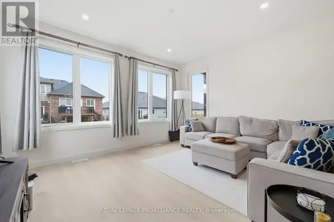 11 Ambrosia Way Brighton ON K0K 1H0