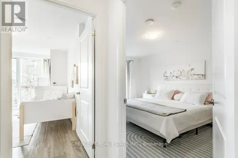 99 Eagle Rock Way Vaughan ON L6A 5A7
