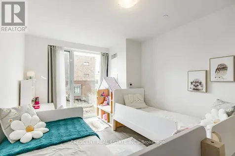 99 Eagle Rock Way Vaughan ON L6A 5A7