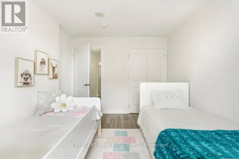 99 Eagle Rock Way Vaughan ON L6A 5A7