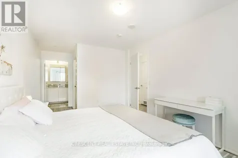 99 Eagle Rock Way Vaughan ON L6A 5A7