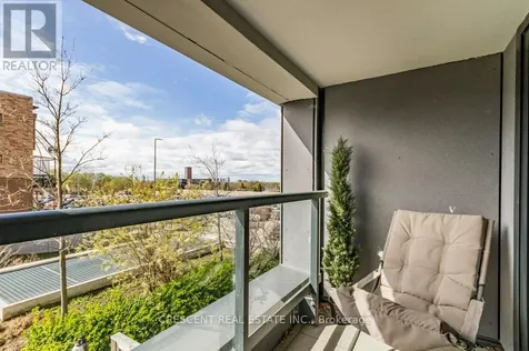99 Eagle Rock Way Vaughan ON L6A 5A7