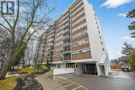 212 Kerr Street Oakville ON L6K 3B1