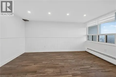 212 Kerr Street Oakville ON L6K 3B1
