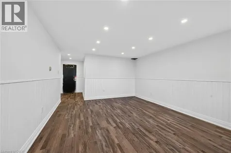 212 Kerr Street Oakville ON L6K 3B1