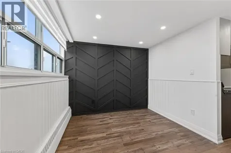 212 Kerr Street Oakville ON L6K 3B1