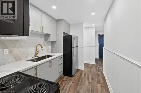212 Kerr Street Oakville ON L6K 3B1